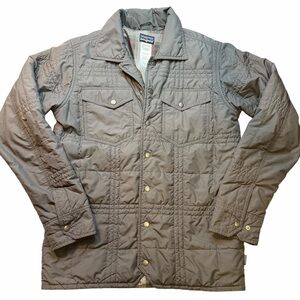 Patagonia Wind Resistant Water Repellent full snap insulated jacket small men’s